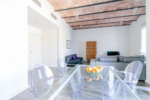 One-Bedroom Apartment image 10