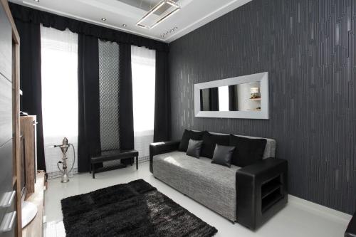 Silver Apartment