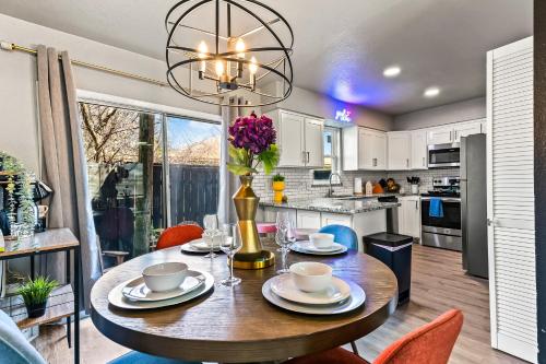 Luxe 2-Bedroom Retreat Workspace Netflix in Irving, USA