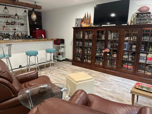 Luxurious Lower Level
