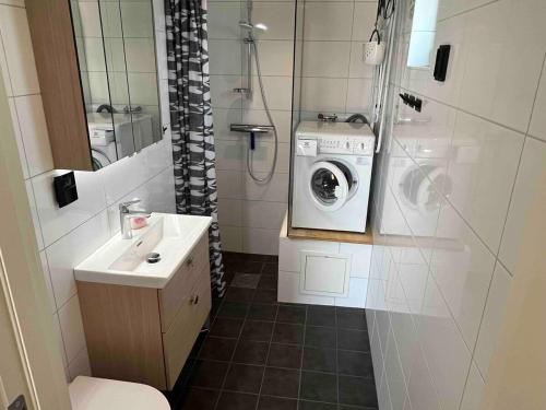 Dusche, Stuga Varberg Södranäs (Stuga Varberg Sodranas) in Varberg