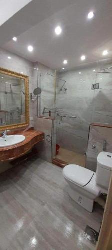 LINCON inn 5