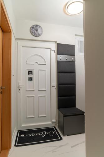 Balcsi Apartman Heviz in Egregy