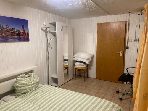 Mini Bungalow Zimmer 1 in Mainz, Deutschland
