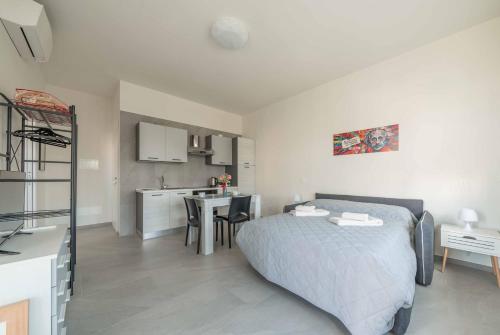 Einstein - Modern Apartment with Balcony, Somma Lombardo (fotografie 2)