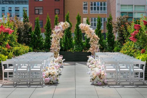 Sheraton LaGuardia East Hotel - image 14