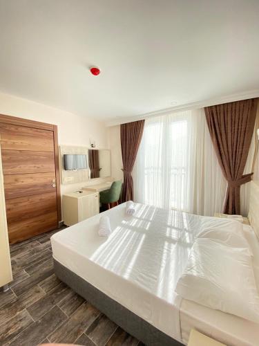 Dream Town Hotel in Kemer