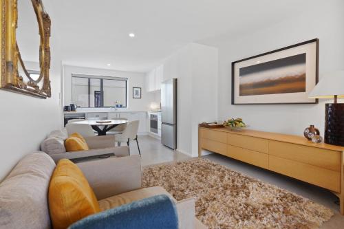 Modern Central Apartment - Christchurch Apartment - image 5