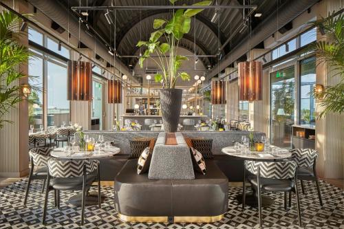 Restaurante, The Den, 's-Hertogenbosch, a Tribute Portfolio Hotel by Marriott in Arnhem
