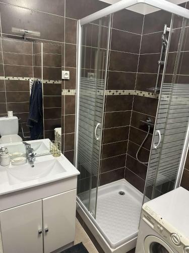 T2 Castellane, stade vélodrome, Prado, Vieux port, Marsylia (zdjęcie 6)