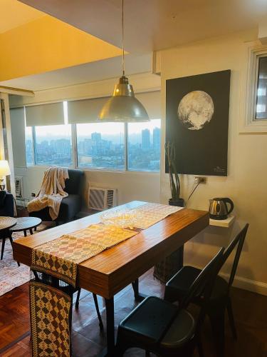 Greenhills 1BR Lower Penthouse w Panoramic View in San Juan