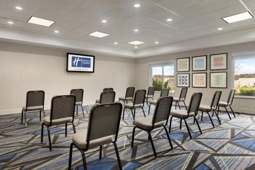 홀리데이 인 익스프레스 호텔 앤 스위트 오펠라이카 오번 바이 IHG - 회의실/연회장