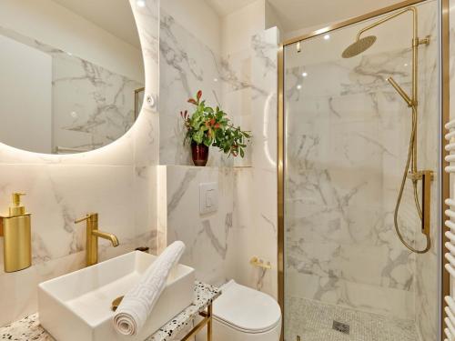 Superb Apartment Invalides St Germain des Près - image 9