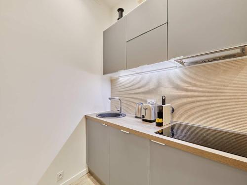 Superb Apartment Invalides St Germain des Près - image 7
