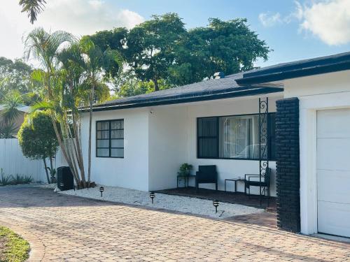 Wilton Manors Guesthouse - image 3