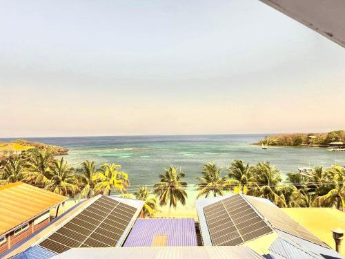 Kilátás, Mr. Tucan Hotel in West End