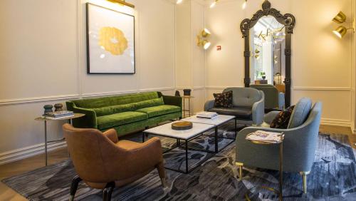 Kimpton Gray Hotel Chicago by IHG