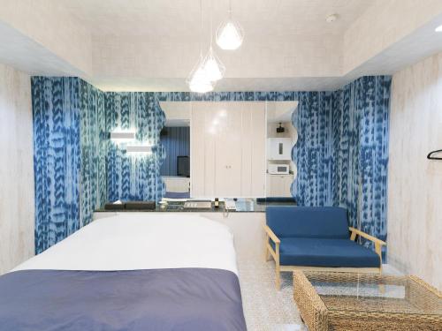 room detail thumbnail 2