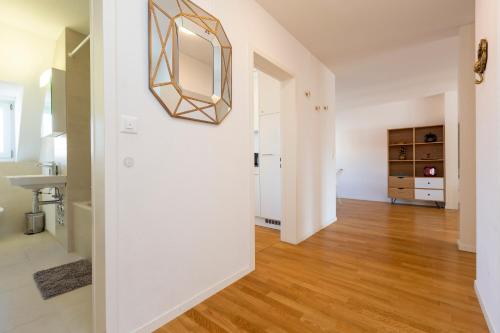 KAYA Zurich Apartment 5B - Downtown 2BR Deluxe Loft Apt, Curych (fotografie 9)