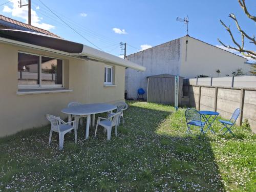 Maison plain-pied Châtelaillon-Plage à 500m de l'océan pour 6 pers, jardin, barbecue - FR-1-706-37 (Maison plain-pied Chatelaillon-Plage a 500m de l'ocean pour 6 pers, jardin, barbecue - FR-1-706-37) in Chatelaillon-Plage