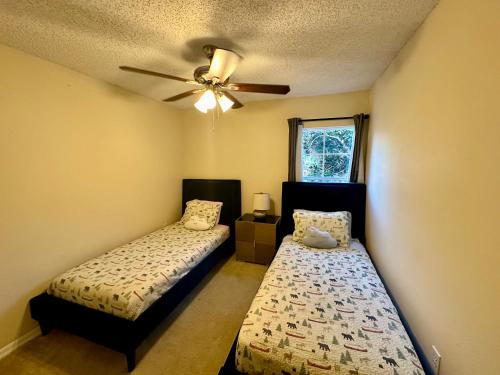Three-Bedroom Apartment image 10