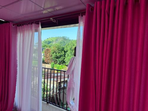 Villa Hồ Tràm - Phòng VIP View Núi Đồi Bốn Phía Trên Cao