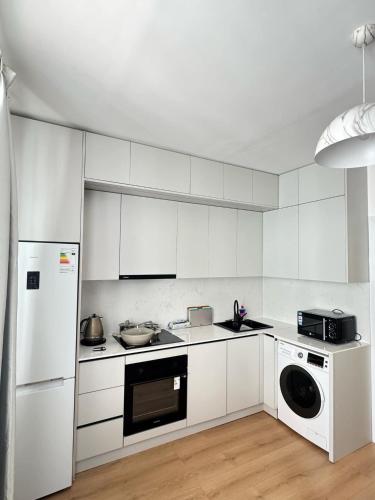 TP Central Comfort, 2 Bedroom Apartment, Улан-Батор