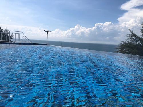 GrandBlue Holiday Rental