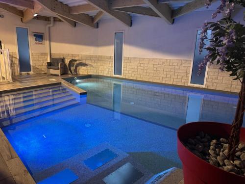 Úszómedence, Hotel Calme Des Pins & Spa in Sables d'Olonne