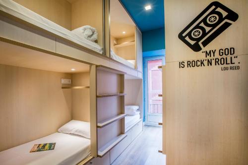 Mola Hostel - image 3