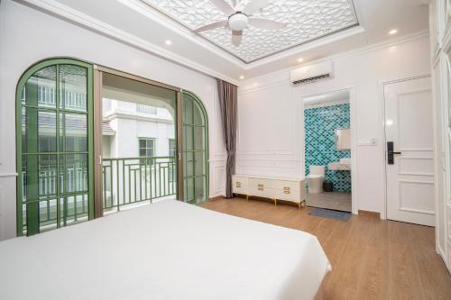 Villa with Garden View image 3