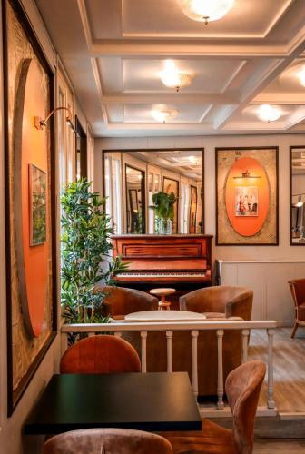 Logis Hotel-restaurant Les Glycines - Arles-sur-Tech