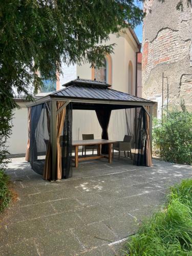 Kert, Schloss Hürbel Storchennest-Appartement - Luxury Apartment THE Stork Nest (Schloss Hurbel Storchennest-Appartement - Luxury Apartment THE Stork Nest) in Gutenzell-Hurbel