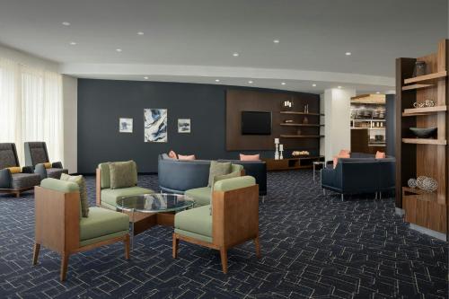 . Courtyard by Marriott Salisbury