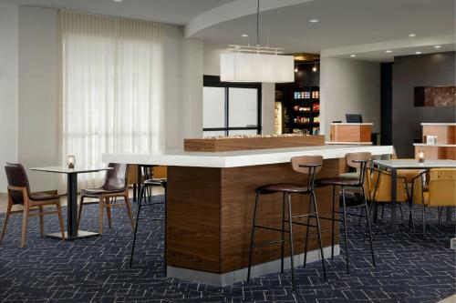 Courtyard by Marriott Salisbury - image 2