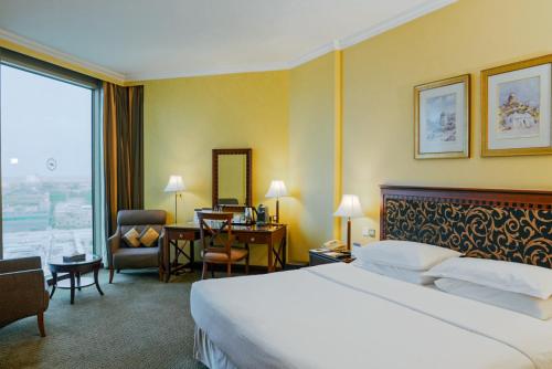 room detail thumbnail 1