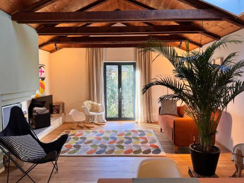 Cozy apartment in the green in Locarno, Schweiz