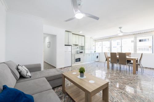 Seafront Apartment Benalmadena by AORA STAY 4