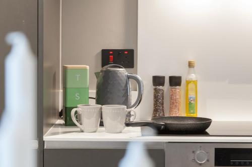 3 Bed Flats near Station & City Centre - Sleeps 6, Leeds (Foto 2)