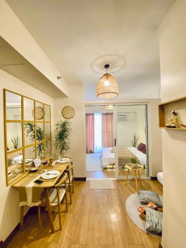 Den and Then - Sky Lounge Haven, Cainta