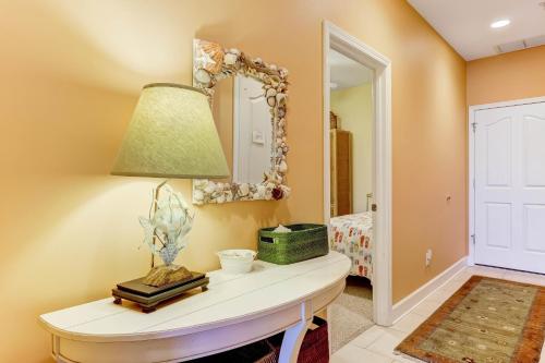 South Fletcher Apartment - image 6