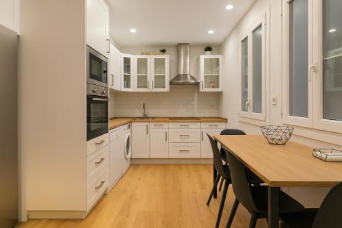 Spacious apartment in the city center, Bilbao (photo 5)