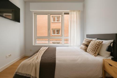 Spacious apartment in the city center, Bilbao (photo 8)