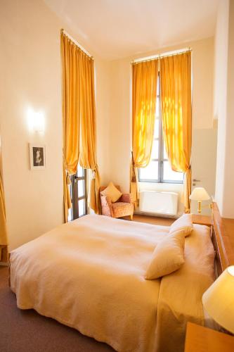 Two-Bedroom Apartment with Sea View - Ground Floor