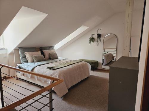 Elegantes Loft mit 2 Etagen im Königsviertel, Drážďany (fotografie 8)