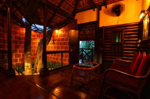 Greens Tree House & Wood House in Muthanga