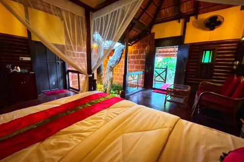 Greens Tree House & Wood House in Muthanga