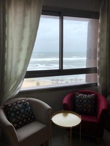 海上客房 (Rooms on the sea) in 迦密海濱