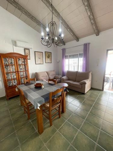 Villa Ojos Del Océano (Villa Ojos Del Oceano) in คอสตาเดลาลูซ (คาดิซ)