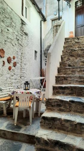 Vaade, ''SAPORE DI LIGURIA'' in Borgo Antico vicino al mare in Terzorio
